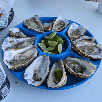 El Pelicano Jose - big fresh oysters - Seafood Near Me - Puerto Peñasco, SON
