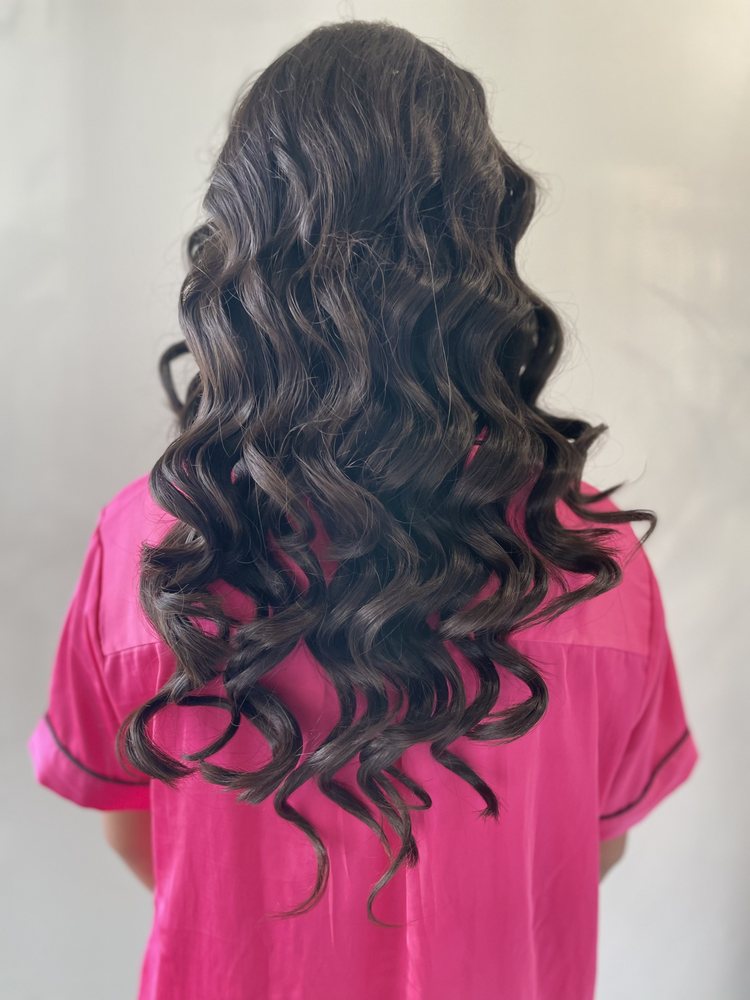 Blow N Dry Lounge Image