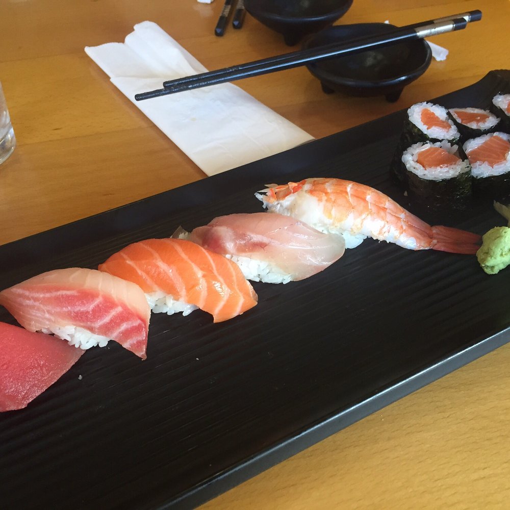 Sushi lunch special Sushi lunch special