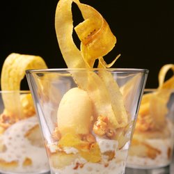 Bistro Vadouvan - BANANA AND PASSION FRUIT VERRINE
