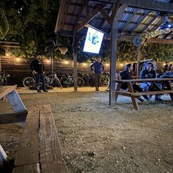 Three Star Bar - Outside Seating