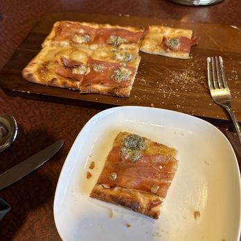 Cassio's Trattoria - Flatbread is very thin, not a meal imo but good - Italian Near Me - Jasper, Alberta