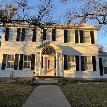 IM Home Solutions - Painted Columns - Painters Near Me