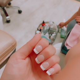 French manicure! French manicure!