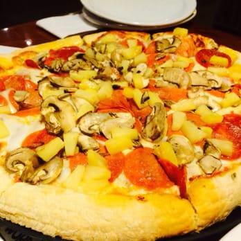 Dj’s Restaurant & Taphouse - Hawaiian Luau. Canadian bacon, mushrooms, pepperoni, pineapple and zesty pizza sauce. The crust is a thick & crunchy sourdough. - Pizza Near Me - Manteca, California Dj’s Restaurant & Taphouse - Hawaiian Luau. Canadian bacon, mushrooms, pepperoni, pineapple and zesty pizza sauce. The crust is a thick & crunchy sourdough. - Pizza Near Me - Manteca, California