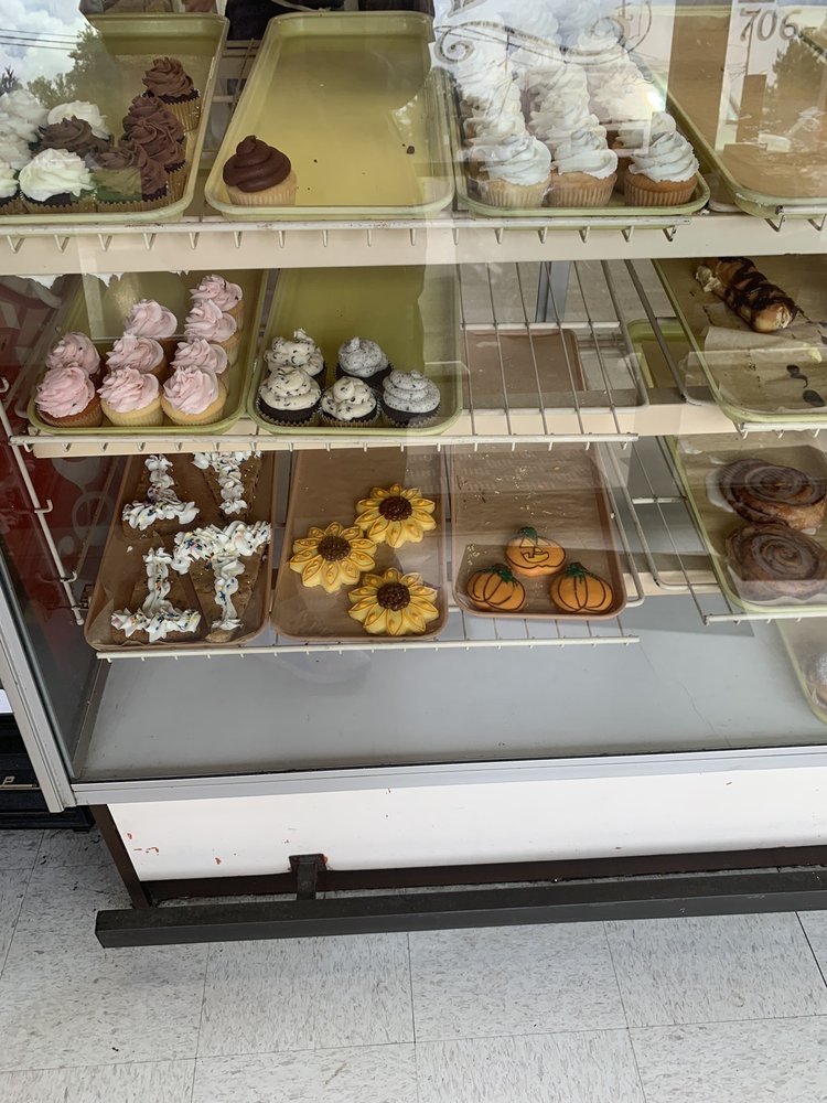 DEB’S BAKERY & CRAFT SHOP Updated August 2024 17 Reviews 88 Burnt Mountain Rd, Jasper