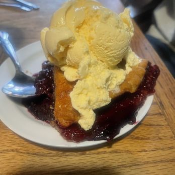 Mt Baldy Lodge - Raspberry pie, amazing! 10/10! - American Near Me - Mount Baldy, California Mt Baldy Lodge - Raspberry pie, amazing! 10/10! - American Near Me - Mount Baldy, California