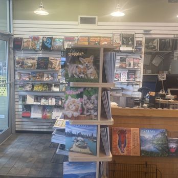 City News Cafe - Inside - Coffee & Tea Near Me - Chicago, Illinois
