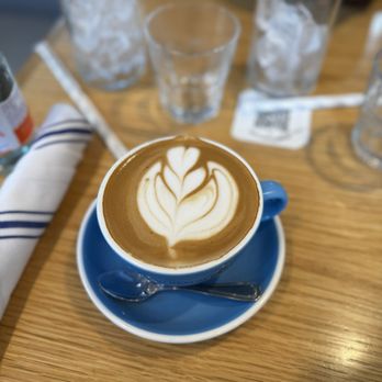 Bluestone Lane 55 Hudson Yards Café - Latte - Coffee & Tea Near Me - New York, New York Bluestone Lane 55 Hudson Yards Café - Latte - Coffee & Tea Near Me - New York, New York