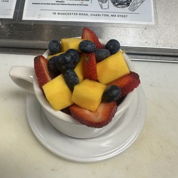 Yankee Diner - Diners Near Me - Charlton, Massachusetts