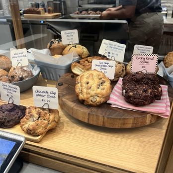 Levain Bakery - Bakeries Near Me - Chicago, Illinois