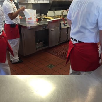 In-N-Out Burger - Fast Food Near Me - Millbrae, California In-N-Out Burger - Fast Food Near Me - Millbrae, California