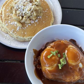 Kihei Caffe - IG: @nom.noms.only | banana macadamia nuts pancakes & loco moco - Desserts Near Me - Kihei, Hawaii Kihei Caffe - IG: @nom.noms.only | banana macadamia nuts pancakes & loco moco - Desserts Near Me - Kihei, Hawaii