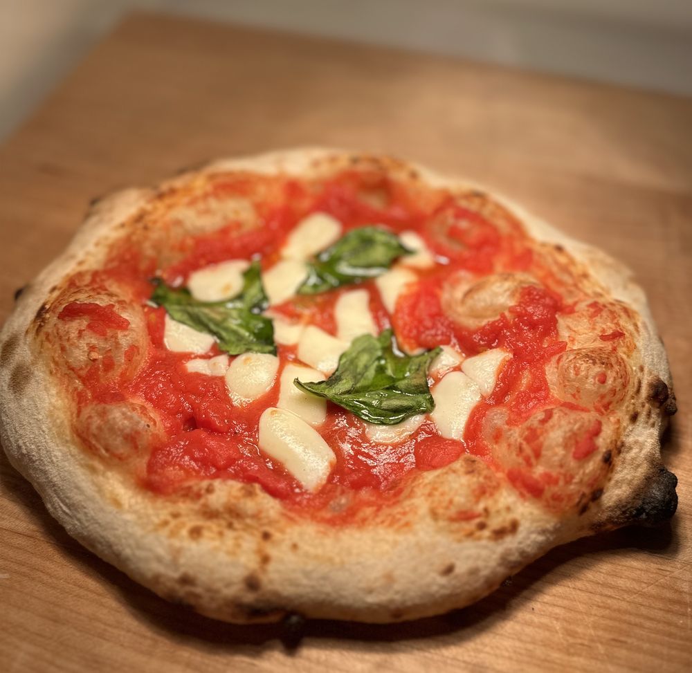 Slanging Dough Logo