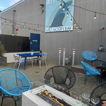 Jettywave Distillery - Outdoor seating - Distilleries Near Me - Half Moon Bay, California