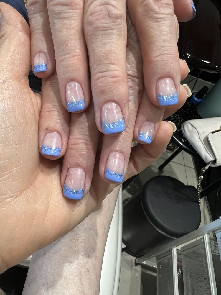 BarbiiGirlNails Logo