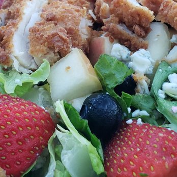 Chick-fil-A - Close up fruits in Market Salad - Fast Food Near Me - Corona, California