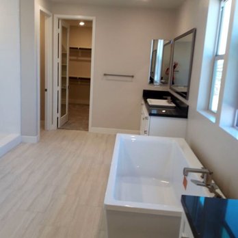 Gonzalez Cleaning Services - Bathroom cleaning - Office Cleaning Near Me - Aurora, Colorado