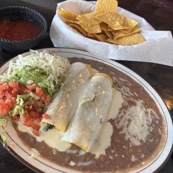 La Herradura - spinach enchiladas dinner - Mexican Near Me - Altamont, New York