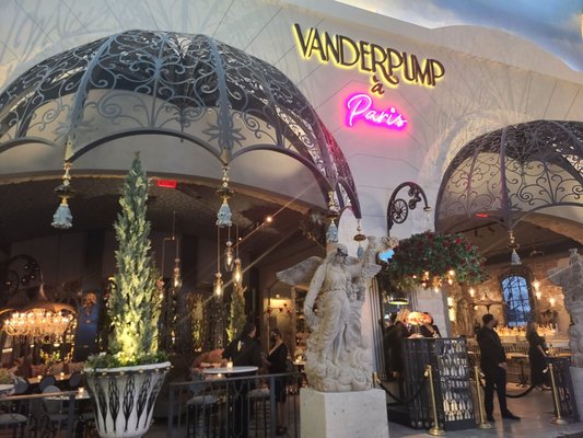 Vanderpump à Paris by null