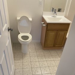 Lakeside Cleaning Service LLC - A clean bathroom for one and all