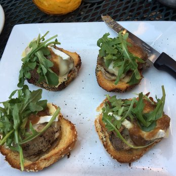Cafe Du Jour - Crostini with roast pork, Brie and apple butter small plate - French Near Me - Pittsburgh, Pennsylvania Cafe Du Jour - Crostini with roast pork, Brie and apple butter small plate - French Near Me - Pittsburgh, Pennsylvania