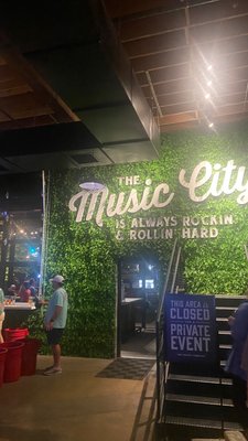 16-Bit Bar+Arcade by null