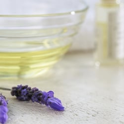 Santulan Massage & Skin Therapy For Women - Santulan uses carefully selected aromatherapy oils & organic massage oils and lotions on its clients. No compromises here.