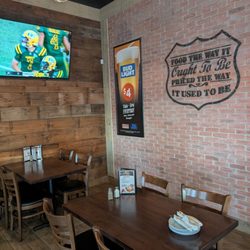 Chuck's Roadhouse Bar and Grill - Corner tables