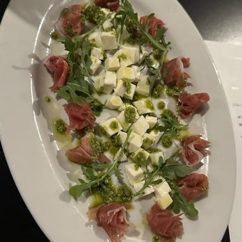 Mezzo Bistro & Bar - Italian Near Me - Honolulu, Hawaii Mezzo Bistro & Bar - Italian Near Me - Honolulu, Hawaii