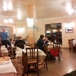 Pizzeria Scacciapensieri - La sala