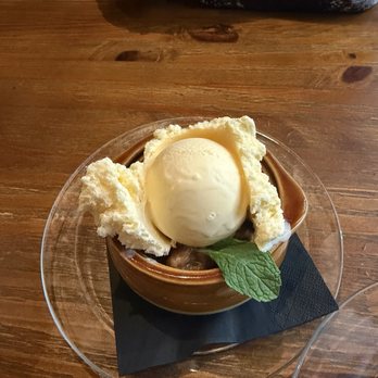 Live Oak Restaurant & Tap - Peach cobbler - Comfort Food Near Me - Stone Mountain, Georgia Live Oak Restaurant & Tap - Peach cobbler - Comfort Food Near Me - Stone Mountain, Georgia