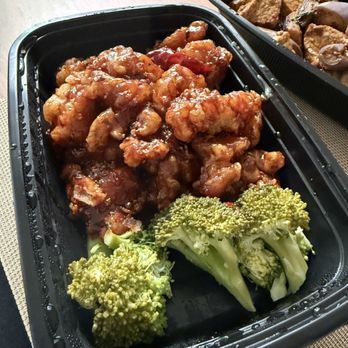 Win Garden - General Tsao Chicken - Chinese Near Me - San Francisco, California Win Garden - General Tsao Chicken - Chinese Near Me - San Francisco, California