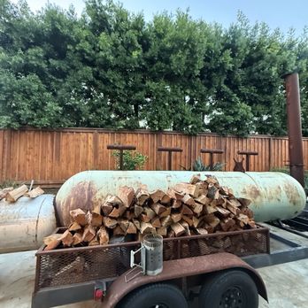 Smoke N Burn Firewood - Red Oak for Barbecue - Firewood Near Me - Oceanside, California
