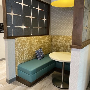 Hampton Inn Morro Bay - Breakfast nook - Hotels Near Me - Morro Bay, California Hampton Inn Morro Bay - Breakfast nook - Hotels Near Me - Morro Bay, California