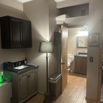 Renew Life Clinic - Private bathroom in therapy room - Medical Spas Near Me - Clearwater, Florida Renew Life Clinic - Private bathroom in therapy room - Medical Spas Near Me - Clearwater, Florida
