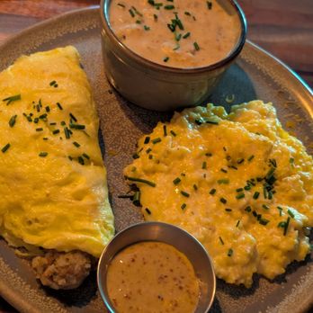 District Kitchen & Cocktails - Boudain omelette - New American Near Me - Austin, Texas