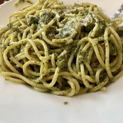Modo Mio Italian Kitchen - Basil Pesto Spaghetti with Chicken