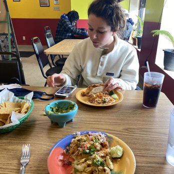 Indy Tacos - Tacos delicioso con mi amiga - Mexican Near Me - Indianapolis, Indiana