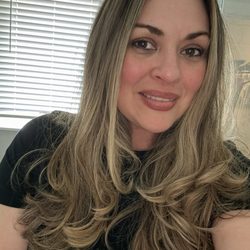 Euphoria Hair Studio - Cut and blow out