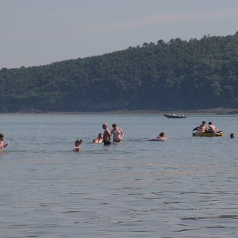 Saundersfoot Beach - Swimmers at Saundersfoot, West Wales - Beaches Near Me Saundersfoot Beach - Swimmers at Saundersfoot, West Wales - Beaches Near Me