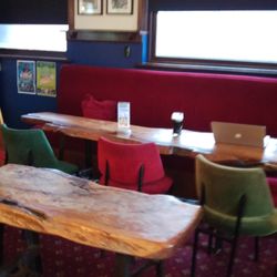 Elephant & Castle Hotel - Inside