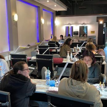 Glamour Nails & Spa - Full House - Nail Salons Near Me - Bonney Lake, Washington