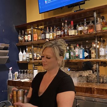 Tempo Kitchen & Bar - Chelsea focused on mixing! @Tempo Kitchen & Bar Gilroy CA Sat 4/22/23 - New American Near Me - Gilroy, California
