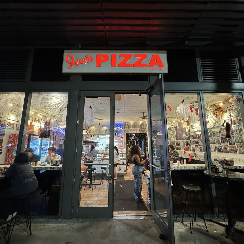 Joe's Pizza - Front of Joe's Pizza - Pizza Near Me - Miami, Florida