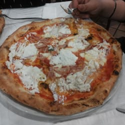 Pizzeria Galante - Pizza lasagna, con ricotta prosciutto e mozzarella