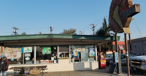 M & T Donut Shop by null