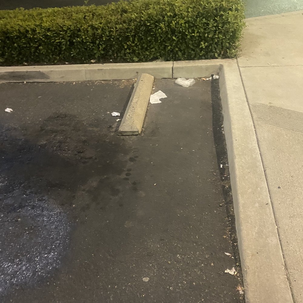 CVS Pharmacy - Trash everywhere - Drugstores Near Me - EL CAJON, California