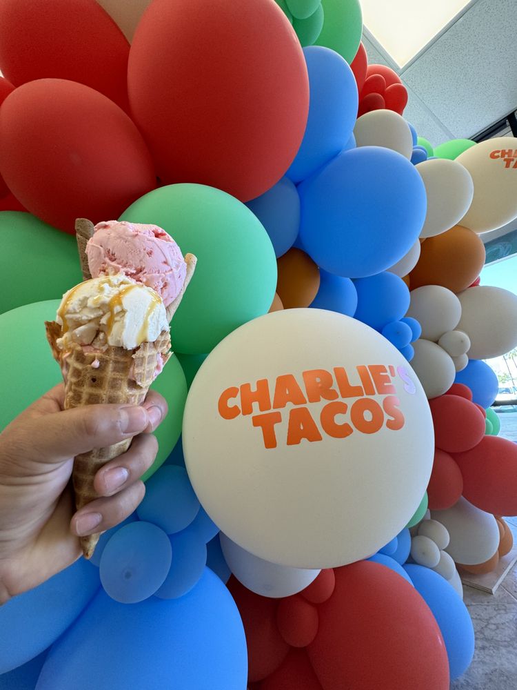 El Charlie's Taco