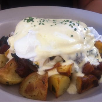 Johnston's Saltbox - Bacon Hash - New American Near Me - San Carlos, California Johnston's Saltbox - Bacon Hash - New American Near Me - San Carlos, California
